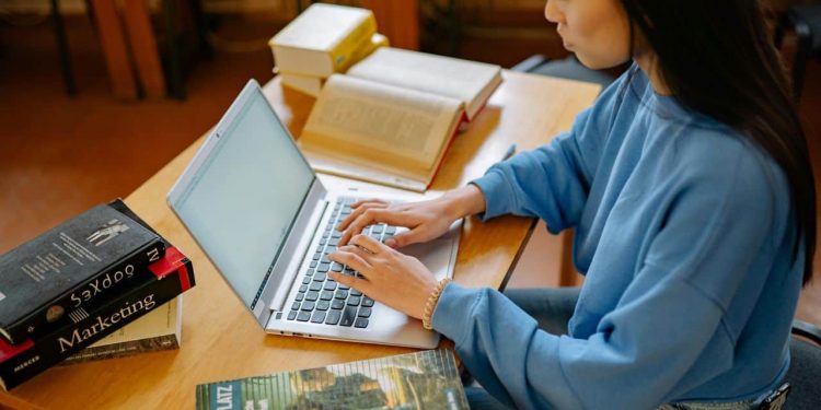 Pentingnya Editing Naskah Sebelum Buku Diterbitkan